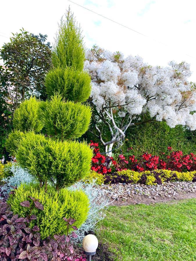 Hospedaje El Girasol Tababela Quito Bagian luar foto